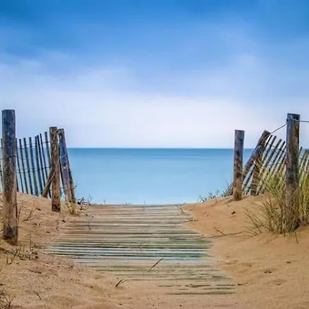 Maison Paisible , A 6 Minutes Des Plages, Velos. Le Chateau-d'Oleron Exterior photo