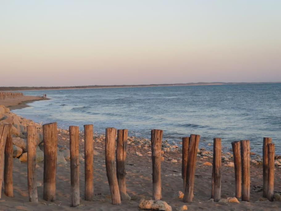 Maison Paisible , A 6 Minutes Des Plages, Velos. *